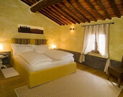Hotel Le Case Del Borgo (Bucine, Italy)