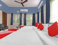 Khách sạn OYO 67239 12 Stayz (Puducherry, Ấn Độ)