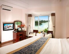 Khách sạn Lakeside Palace Hotel (Hà Nội, Việt Nam)