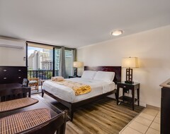 King Bed Suite - Simple Comfort At The Bamboo Hotel A Central Waikiki Oasis (Honolulu, Sjedinjene Američke Države)