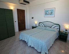 Hotel Park Imperial (Forio, Italy)
