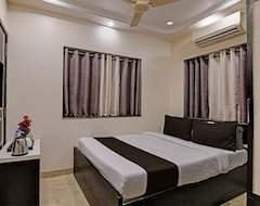 Khách sạn OYO 13132 Shivalaya Hospitality (Kolkata, Ấn Độ)