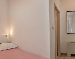 Hotel Room In Bol With Terrace, Air Condition, Wifi (3758-4) (Bol, Kroatien)