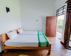 Hotel Serene Park (Tissamaharama, Šri Lanka)