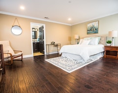 Toàn bộ căn nhà/căn hộ Luxurious & Beautiful 3 Bedroom & 2 Bath Home. (East Palo Alto, Hoa Kỳ)