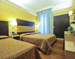 Hotelli Hotel Enrichetta (Desenzano del Garda, Italia)