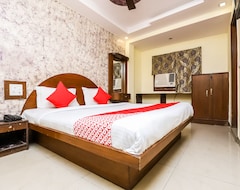 Khách sạn OYO 9448 Hotel Karan Palace (Delhi, Ấn Độ)