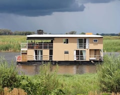 Hotel Delta Belle Boathouse (Shakawe, Botswana)