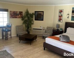 Edr Hotel - Weekday Oasis & Weekend Party Destination Resort (Palm Springs, USA)