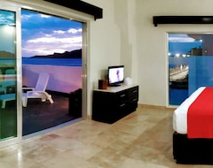 Coral Island Hotel & Spa (Mazatlan, Mexico)