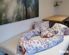 Toàn bộ căn nhà/căn hộ Quiet Apartment With Garden Access In Passive House (Nassereith, Áo)