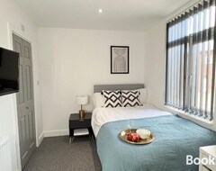 Pensión Brand New En-suites Right By Selly Oak Station (Birmingham, Reino Unido)