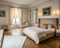 Bed & Breakfast Chateau Bouvet Ladubay (Saumur, Pháp)