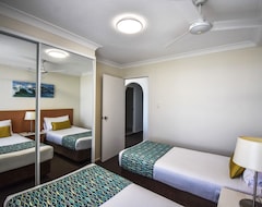 Hotel Beach House Seaside Resort (Coolangatta, Australia)