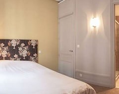 Hotel Vaubecour (Lion, Fransa)