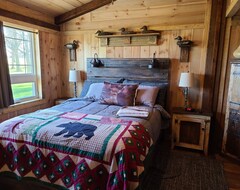 Entire House / Apartment Cute Family Cabin With A Lake View And Quiet Country Charm (Appleton City, USA)