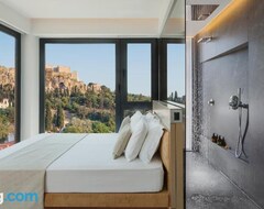 Hotel Plus Suite (Athens, Greece)