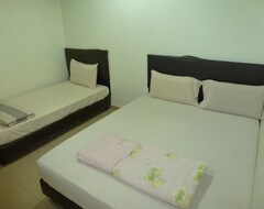 Hotel Batu Berendam Inn (Batu Berendam, Malezija)