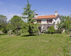 Toàn bộ căn nhà/căn hộ Holiday House Marija-lorena  5000 M2 Private Property, Free Wifi (Rasinja, Croatia)