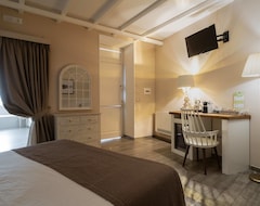 Hotelli Cas'E Charming House (Caserta, Italia)