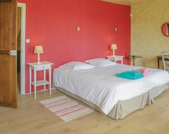 Cijela kuća/apartman 5 Bedroom Accommodation In St Maixent De Beugné (Saint-Maixent-de-Beugné, Francuska)