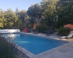 Toàn bộ căn nhà/căn hộ Villa Sleeps 8 With Superb Pool (La Tour-d'Aigues, Pháp)