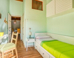 Toàn bộ căn nhà/căn hộ 4 Bedroom Accommodation In Nocera Terinese (Nocera Terinese, Ý)