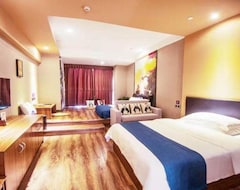Khách sạn Platinum Celebrity (Chongzhou, Trung Quốc)