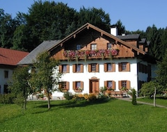 Khách sạn Bauernhof Familie Nußbaumer (Nußdorf am Attersee, Áo)