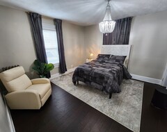 Cijela kuća/apartman Spacious And Luxurious 3-bedroom Home W/jetted Bathtub (Worcester, Sjedinjene Američke Države)