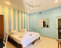 Хотел Midsummer Thulusdhoo (Thulusdhoo, Малдиви)
