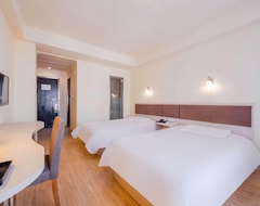Hotel Motel168 (Pudong Dadao Jinqiao Dian) (Shanghai, China)