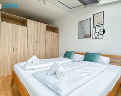 Casa/apartamento entero Feelhome-prater-terrasse-6 Gaste-wifi-smart Tv (Viena, Austria)