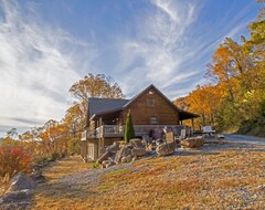 Casa/apartamento entero Private Mountain Lodge, Hot Tub, Scenic Views, Pet Friendly! (Stanardsville, EE. UU.)
