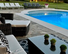 Casa/apartamento entero Autentico lujo, Villa con piscina,jardin y Spa. A 6 minutos de la playa (Camargo, España)