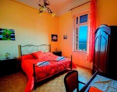 Hotel Barone Bed and Breakfast (Salerno, Italy)