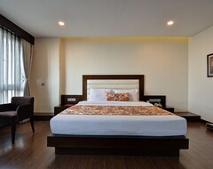 Khách sạn Capital O 3300 Hotel Montana (Siliguri, Ấn Độ)