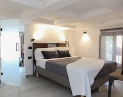 Hotel Bohemien Boutique Guesthouse (Cefalu, Italy)