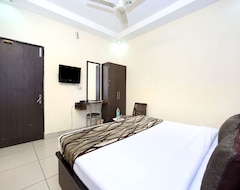 OYO 11844 Hotel Golden Halo (Bathinda, India)