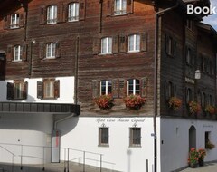 Khách sạn Casa Fausta Capaul (Breil - Brigels, Thụy Sỹ)