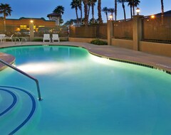Holiday Inn Express & Suites Rancho Mirage - Palm Spgs Area, An Ihg Hotel (Rancho Mirage, USA)
