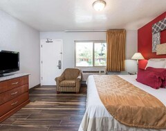 Hotel Ramada By Wyndham Near Seaworld / Mission Beach (San Diego, USA)