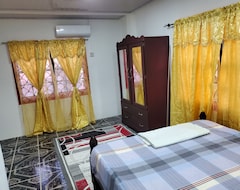 Entire House / Apartment Beautiful One Bedroom Apartment. All Amenities. Safe Location. (Buxton, Guyana)