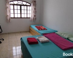 Entire House / Apartment Apto Centro Vila Velha Perto Praia Da Costa 110 (Vila Velha, Brazil)