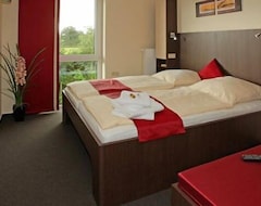 Khách sạn Arena Hotel (Henstedt-Ulzburg, Đức)