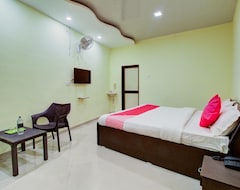 OYO 28581 Hotel Sitara (Satara, Indija)
