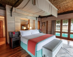Hotel The St. Regis Bora Bora Resort (Bora Bora, Francuska Polinezija)