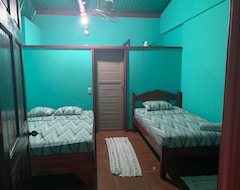 Hotel Indigenous Drake Cabins (Sierpe, Costa Rica)