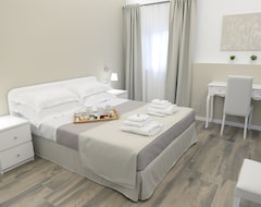 Khách sạn Domus Dams Bed And Breakfast - Room 19 (Montescaglioso, Ý)