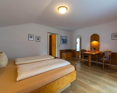 Hotelli Double Room Shower / Bath / Wc - Parkhotel Sonnenhof (Oberammergau, Saksa)